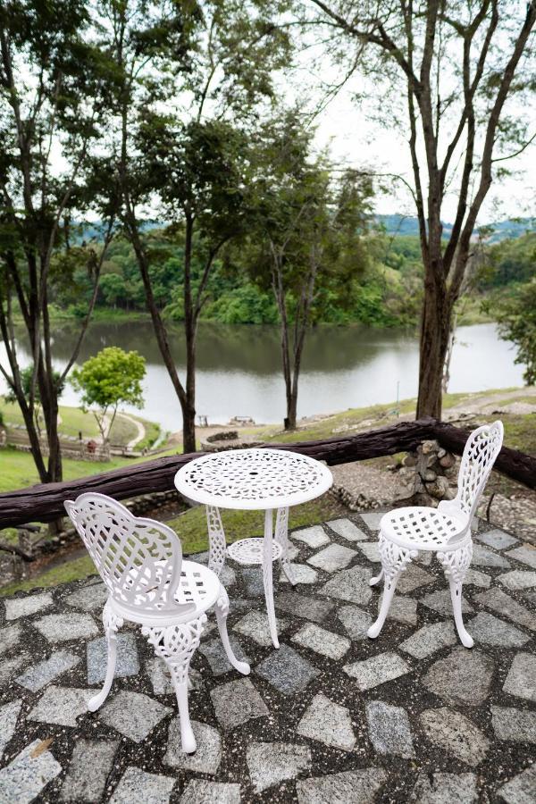 Nan Waterside Hong Bon Nern Bed & Breakfast Ngoại thất bức ảnh
